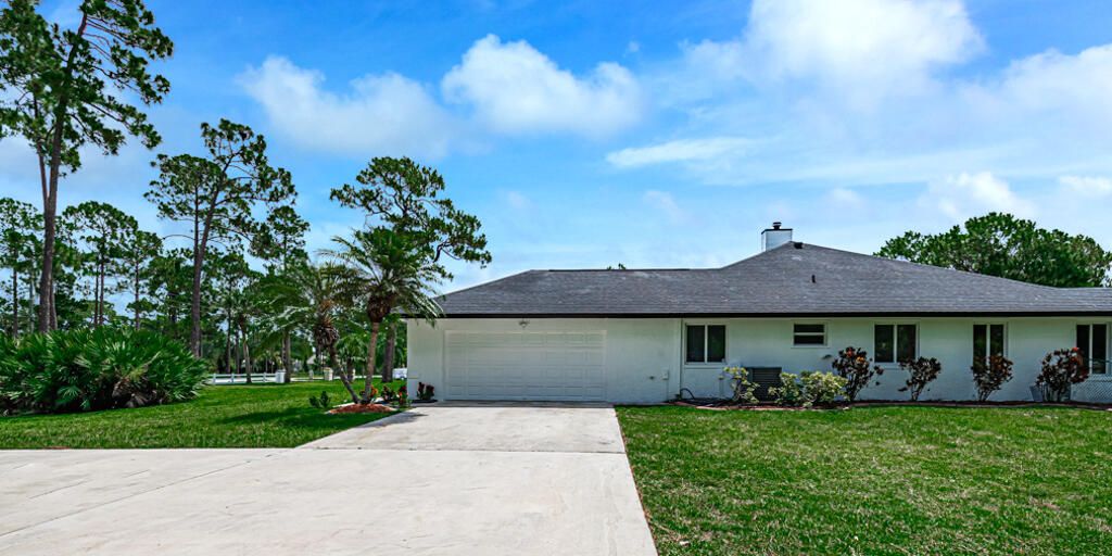 For Sale: $959,000 (4 beds, 2 baths, 2597 Square Feet)