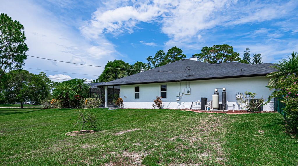 For Sale: $959,000 (4 beds, 2 baths, 2597 Square Feet)