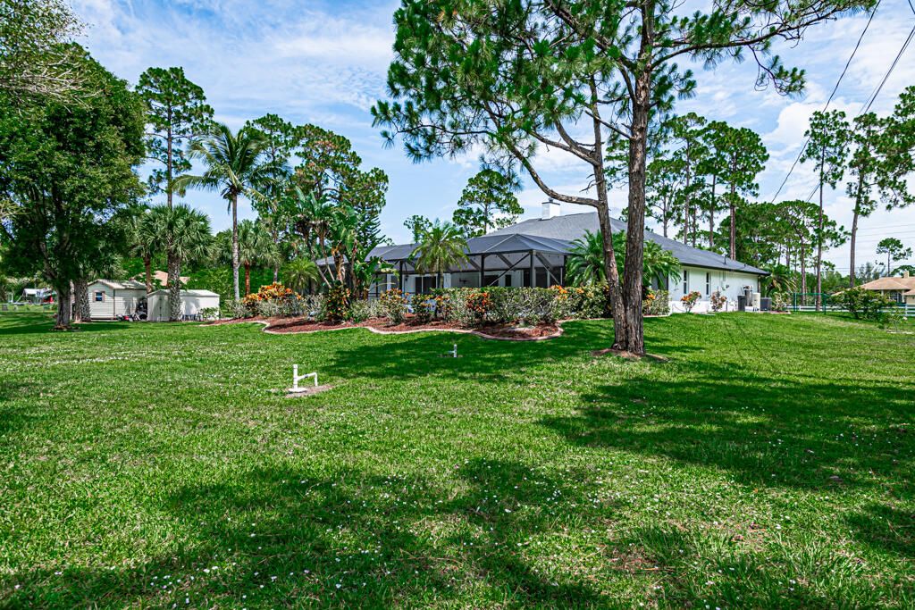 For Sale: $959,000 (4 beds, 2 baths, 2597 Square Feet)