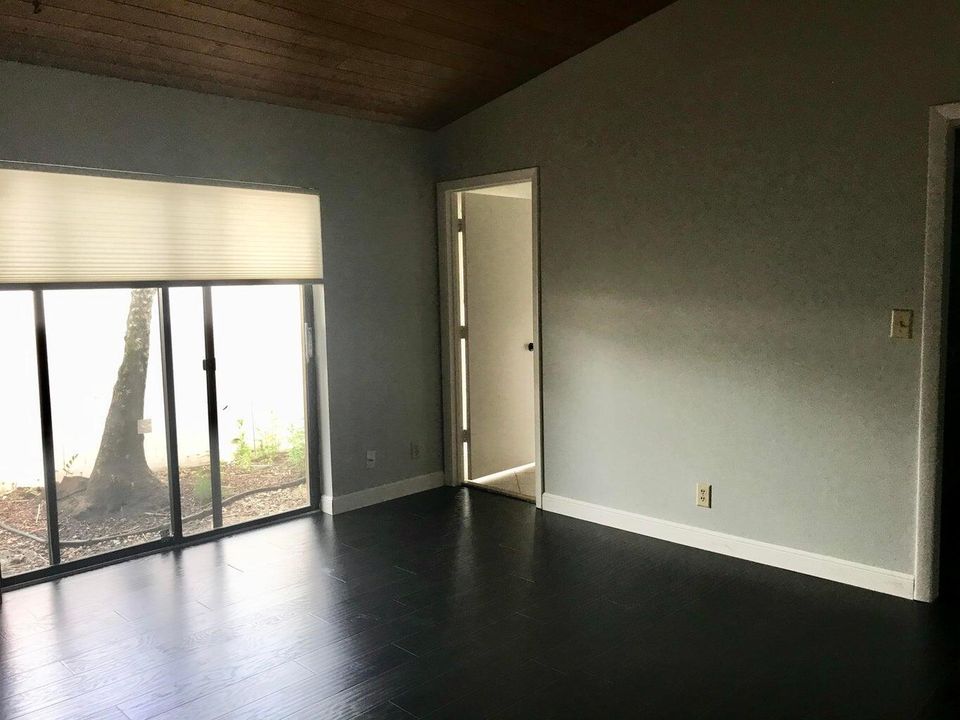 For Rent: $3,000 (3 beds, 2 baths, 1416 Square Feet)