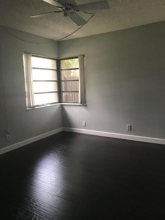 For Rent: $3,000 (3 beds, 2 baths, 1416 Square Feet)