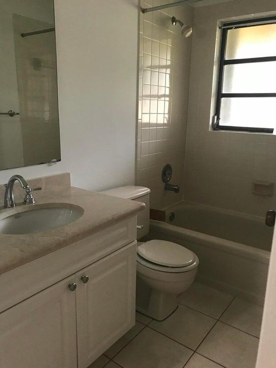 For Rent: $3,000 (3 beds, 2 baths, 1416 Square Feet)