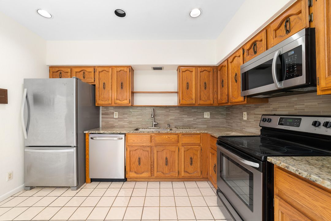 For Sale: $510,000 (2 beds, 2 baths, 1804 Square Feet)