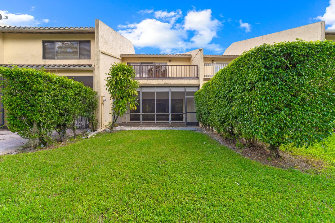 For Sale: $510,000 (2 beds, 2 baths, 1804 Square Feet)