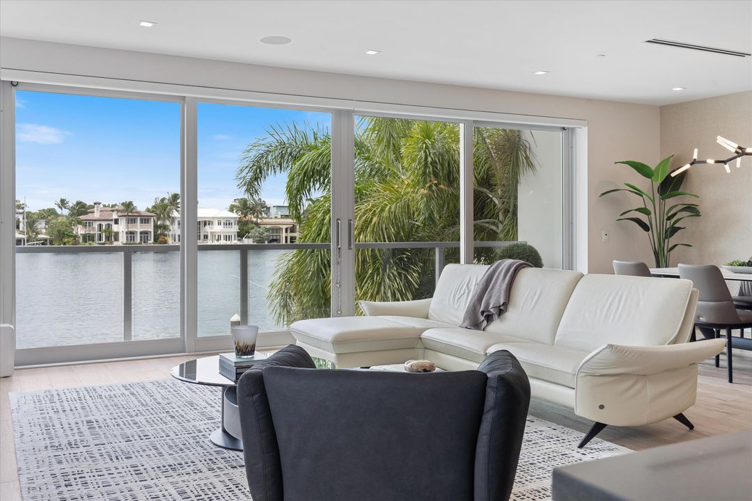 Active With Contract: $6,295,000 (4 beds, 4 baths, 3845 Square Feet)