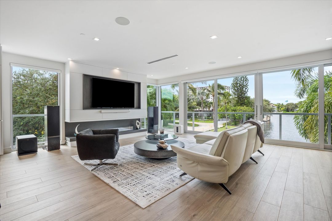 Active With Contract: $6,295,000 (4 beds, 4 baths, 3845 Square Feet)