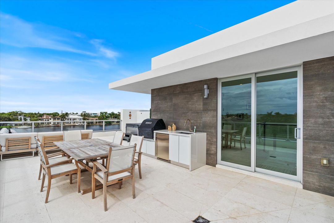 Active With Contract: $6,295,000 (4 beds, 4 baths, 3845 Square Feet)