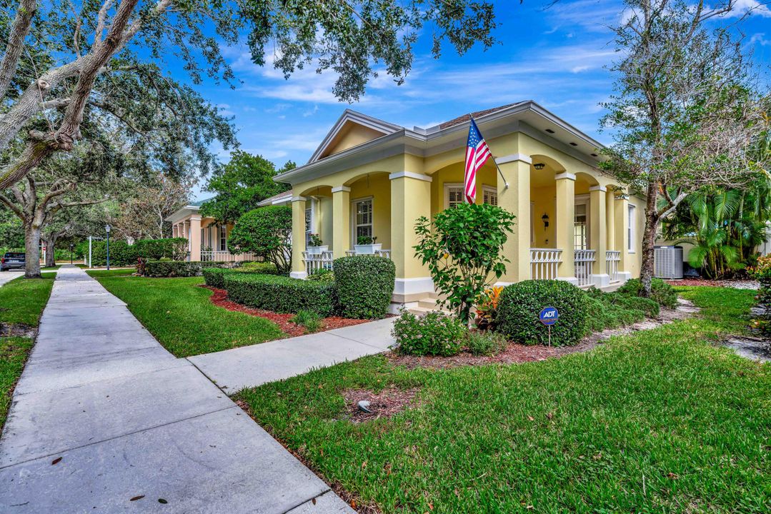 For Sale: $929,000 (3 beds, 2 baths, 1741 Square Feet)