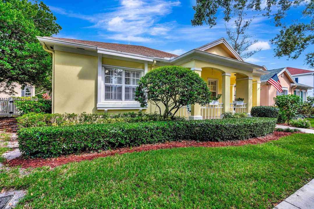 For Sale: $929,000 (3 beds, 2 baths, 1741 Square Feet)