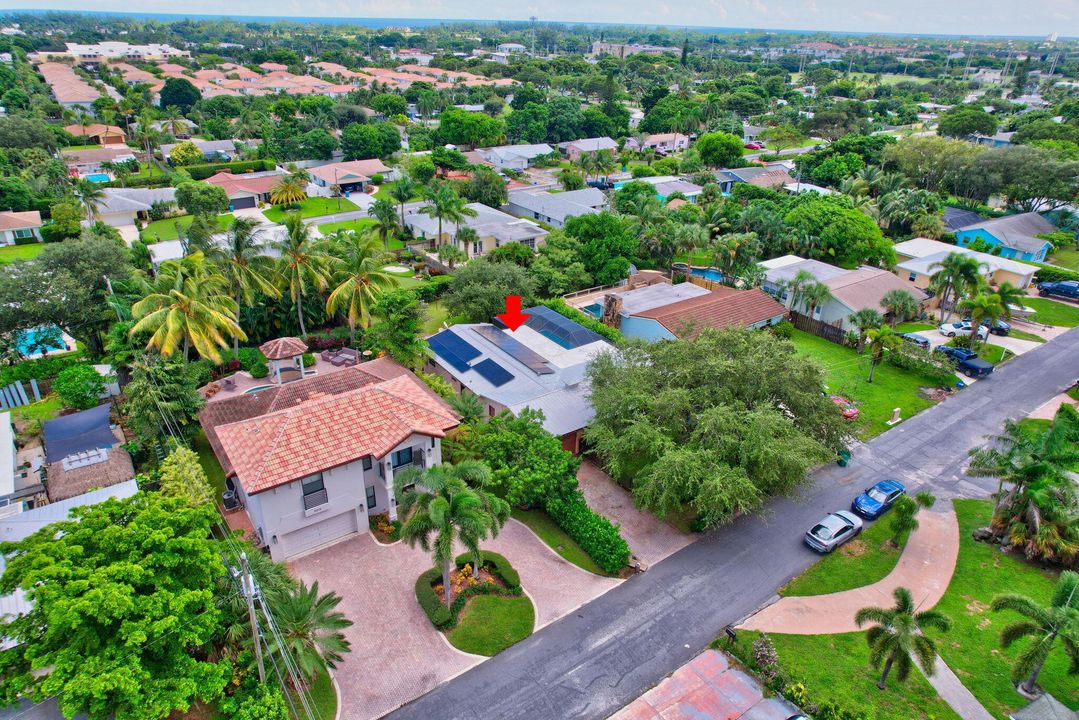 Active With Contract: $598,000 (3 beds, 2 baths, 1592 Square Feet)