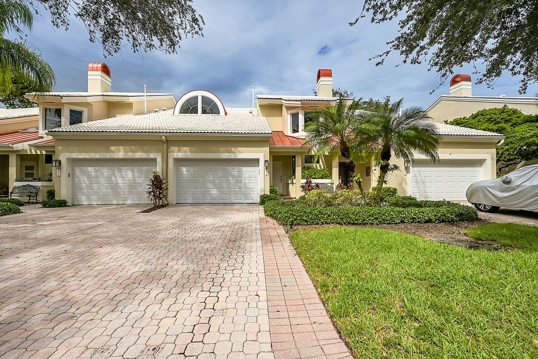 For Sale: $2,495,000 (3 beds, 2 baths, 2320 Square Feet)