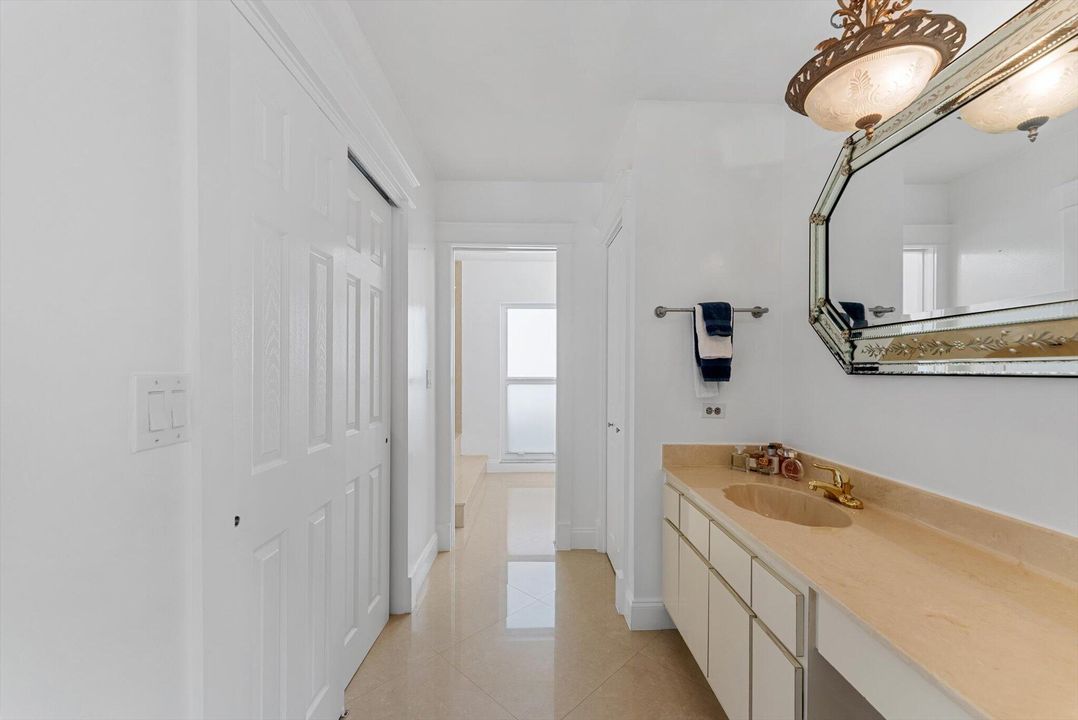 待售: $699,000 (3 贝兹, 2 浴室, 1724 平方英尺)