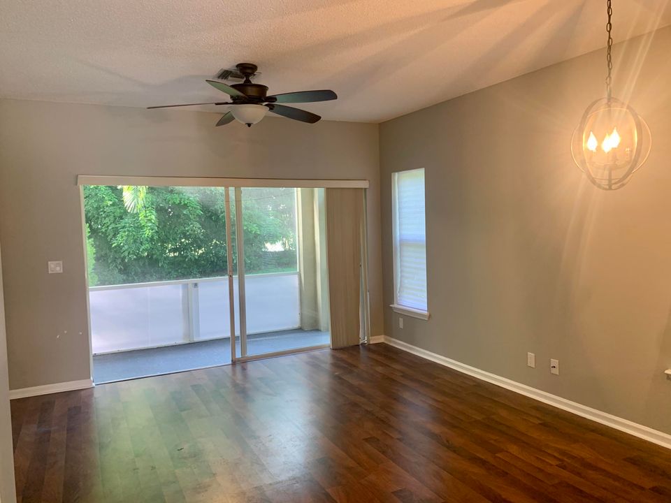 For Rent: $2,500 (2 beds, 2 baths, 1008 Square Feet)