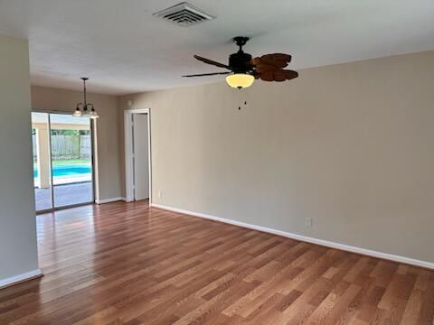 For Rent: $3,800 (3 beds, 2 baths, 1474 Square Feet)