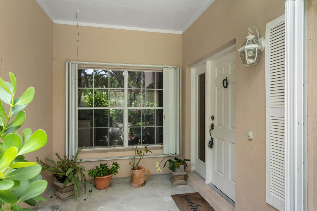 For Sale: $445,000 (3 beds, 2 baths, 1733 Square Feet)