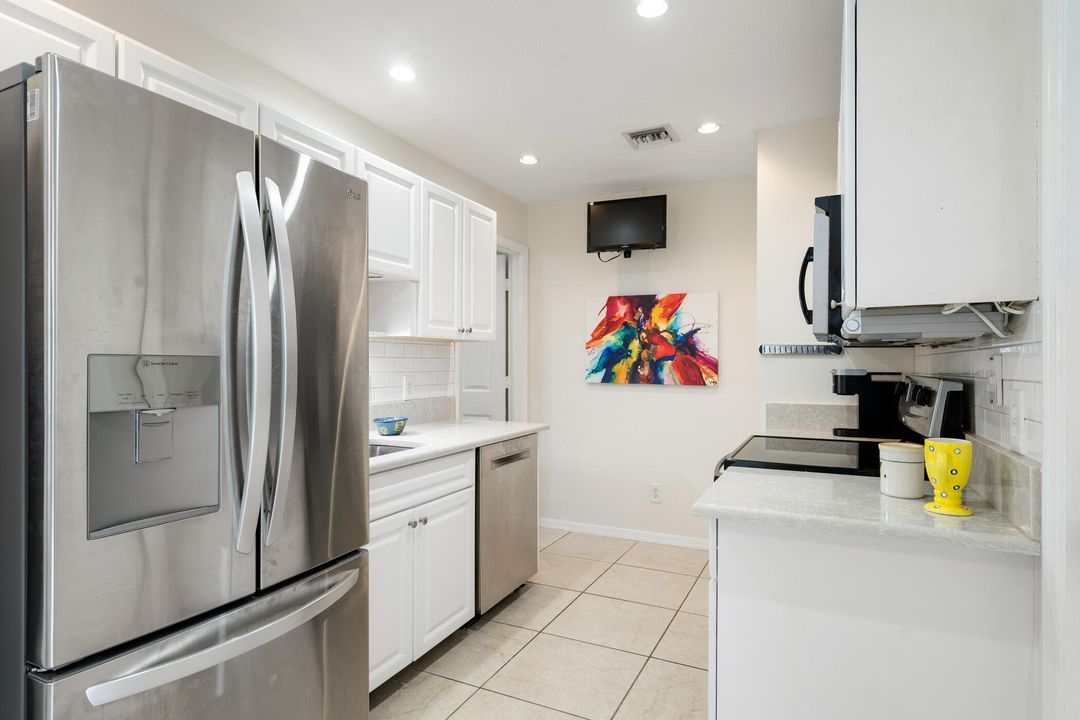 For Sale: $445,000 (3 beds, 2 baths, 1733 Square Feet)