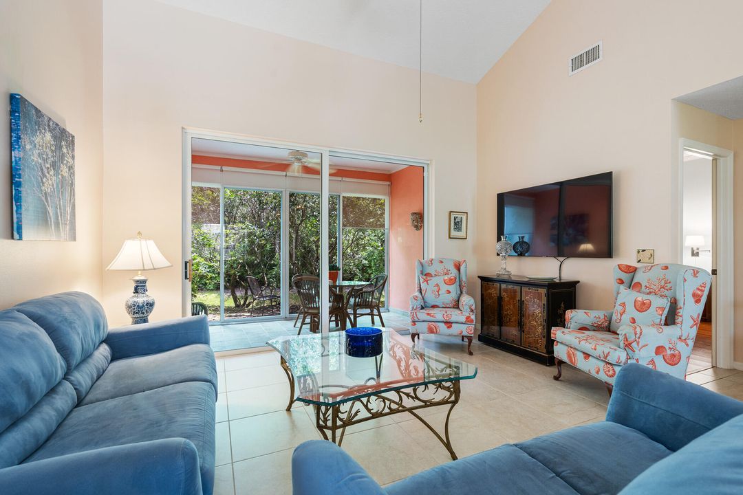 For Sale: $445,000 (3 beds, 2 baths, 1733 Square Feet)