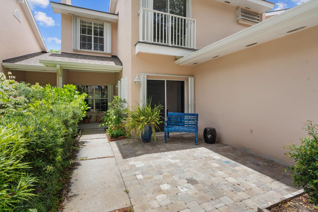 For Sale: $445,000 (3 beds, 2 baths, 1733 Square Feet)