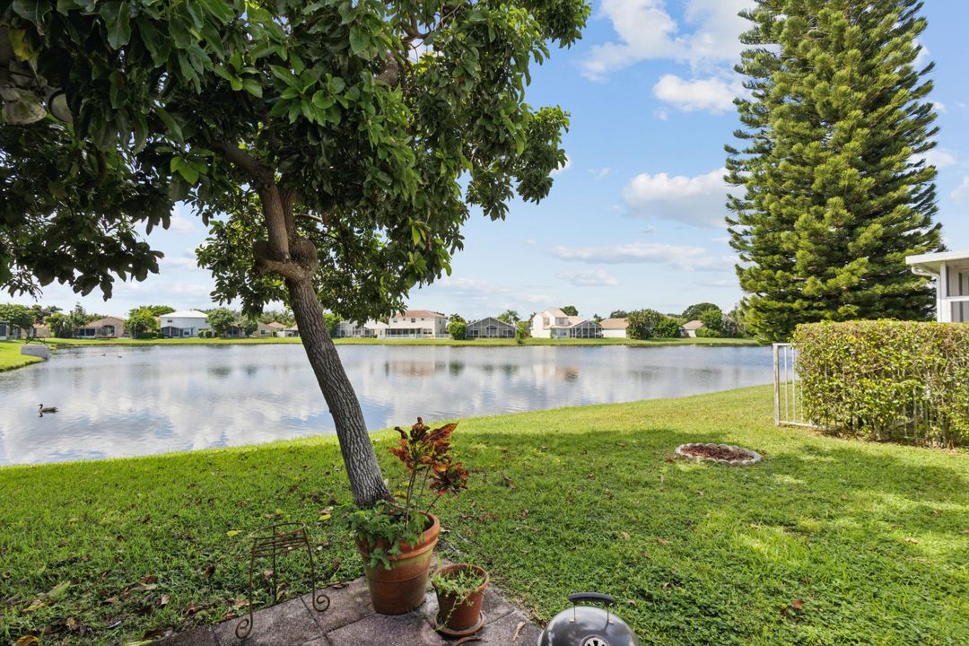 For Sale: $499,000 (3 beds, 2 baths, 1984 Square Feet)