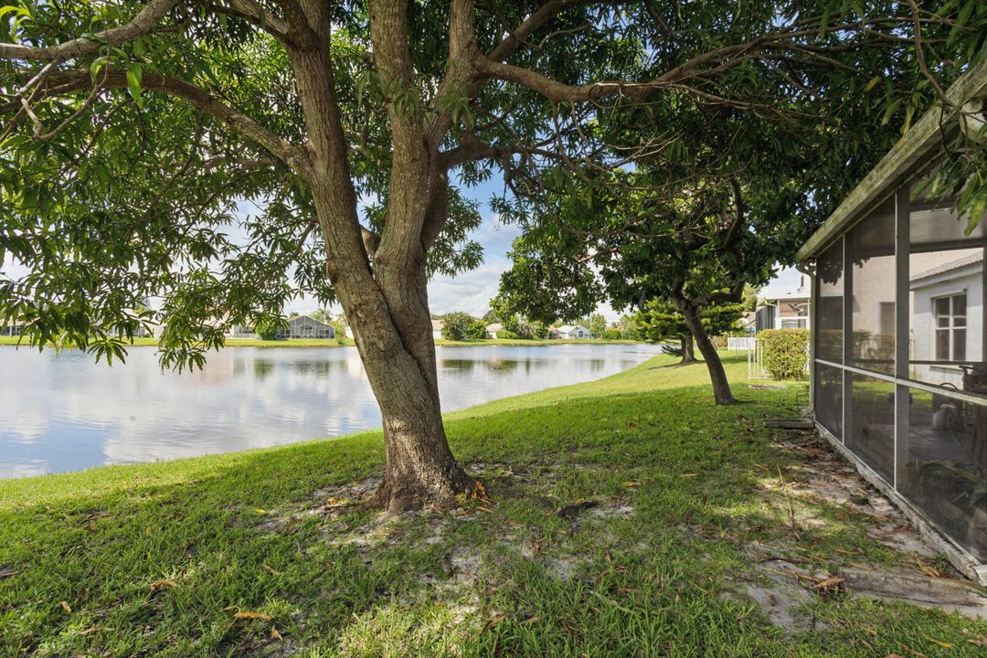 For Sale: $499,000 (3 beds, 2 baths, 1984 Square Feet)