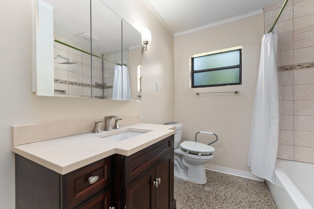 For Sale: $279,900 (3 beds, 1 baths, 1204 Square Feet)