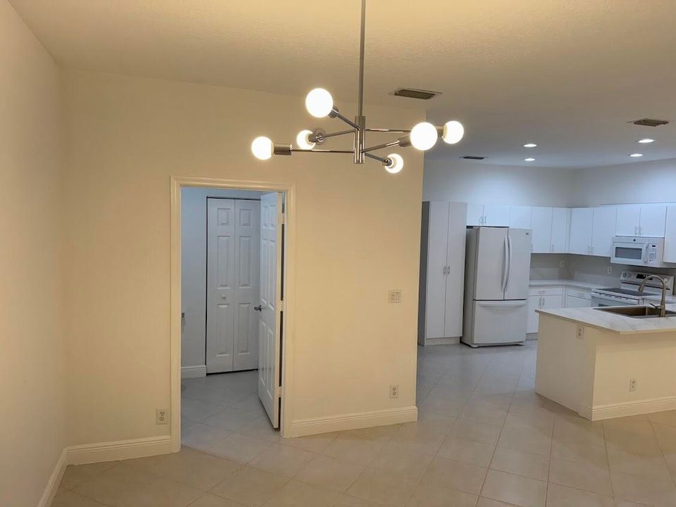 For Rent: $3,500 (3 beds, 2 baths, 1653 Square Feet)