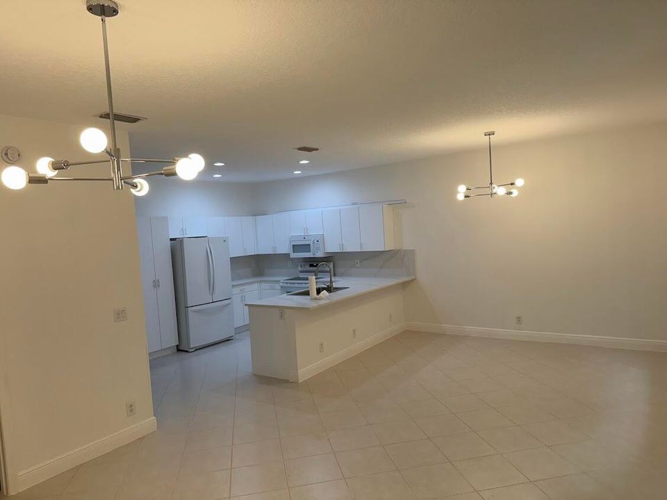 For Rent: $3,500 (3 beds, 2 baths, 1653 Square Feet)