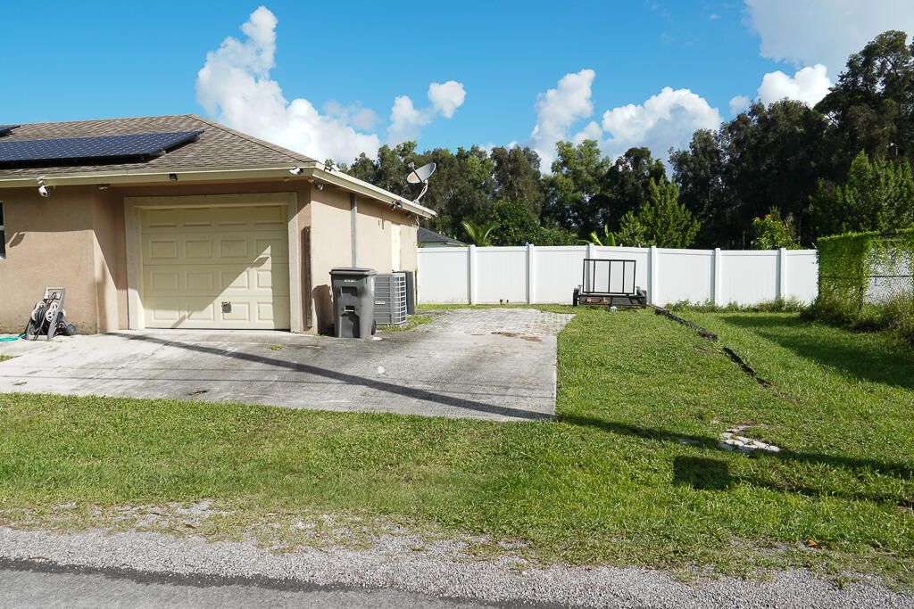 For Sale: $600,000 (3 beds, 2 baths, 1284 Square Feet)