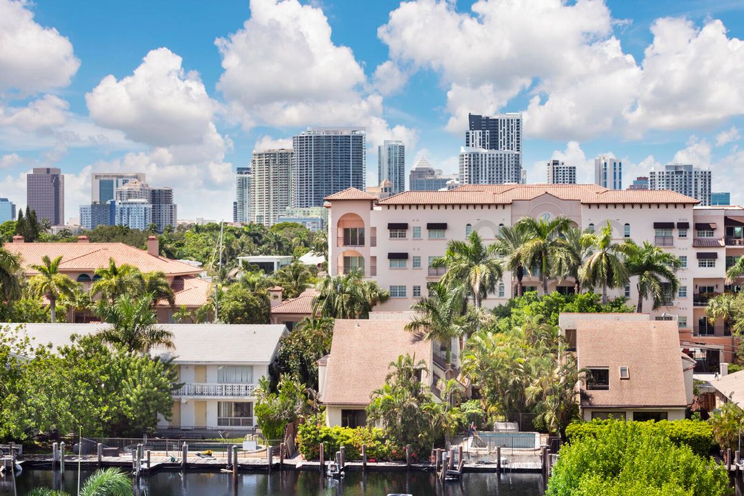 For Sale: $3,150,000 (3 beds, 2 baths, 2590 Square Feet)