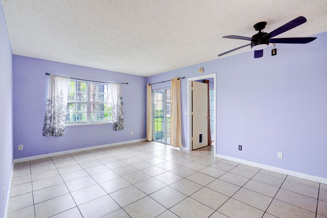 For Sale: $165,000 (2 beds, 2 baths, 874 Square Feet)