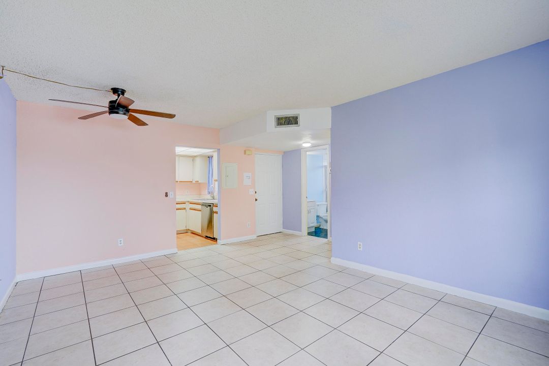 For Sale: $165,000 (2 beds, 2 baths, 874 Square Feet)