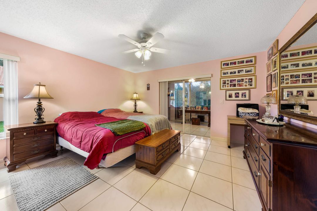 For Sale: $315,000 (2 beds, 2 baths, 1374 Square Feet)