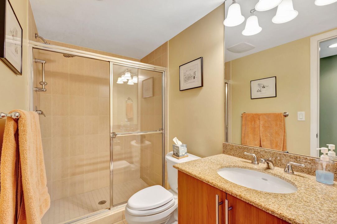 For Sale: $579,000 (2 beds, 2 baths, 1360 Square Feet)