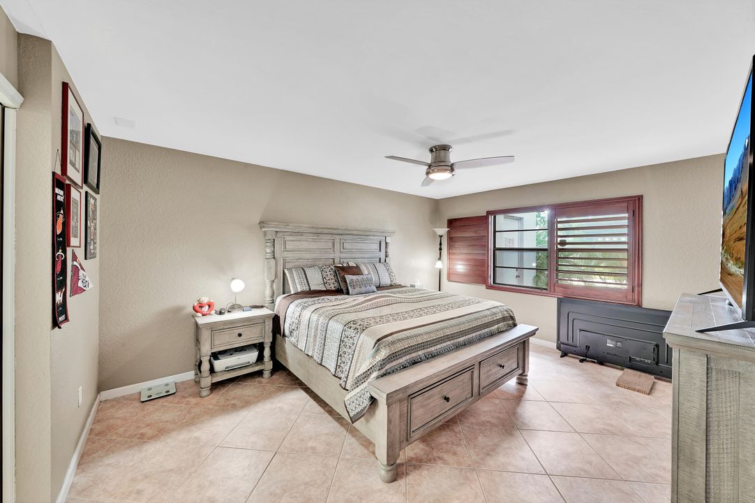 For Sale: $325,000 (2 beds, 2 baths, 1191 Square Feet)