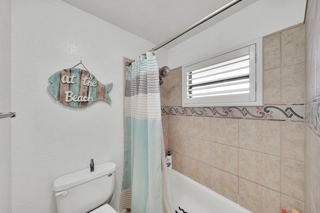 For Sale: $325,000 (2 beds, 2 baths, 1191 Square Feet)