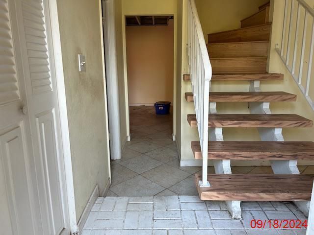 For Sale: $270,400 (2 beds, 1 baths, 1157 Square Feet)