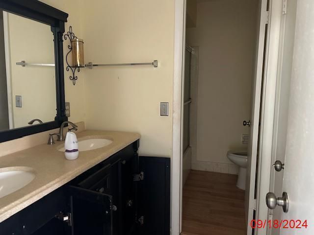 For Sale: $270,400 (2 beds, 1 baths, 1157 Square Feet)