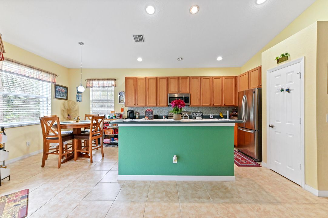 For Sale: $399,900 (3 beds, 2 baths, 1861 Square Feet)