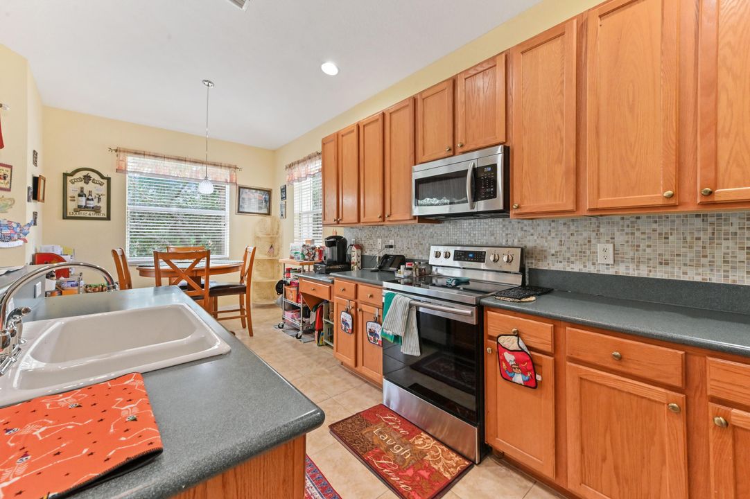 For Sale: $399,900 (3 beds, 2 baths, 1861 Square Feet)