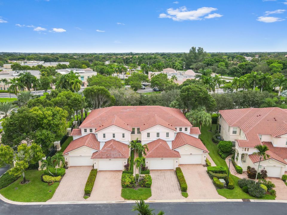 For Sale: $399,900 (3 beds, 2 baths, 1861 Square Feet)