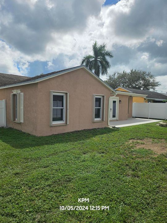 For Rent: $4,400 (4 beds, 2 baths, 1600 Square Feet)