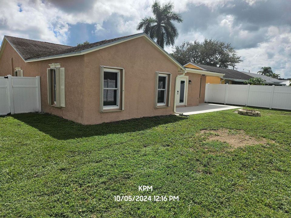 For Rent: $4,400 (4 beds, 2 baths, 1600 Square Feet)