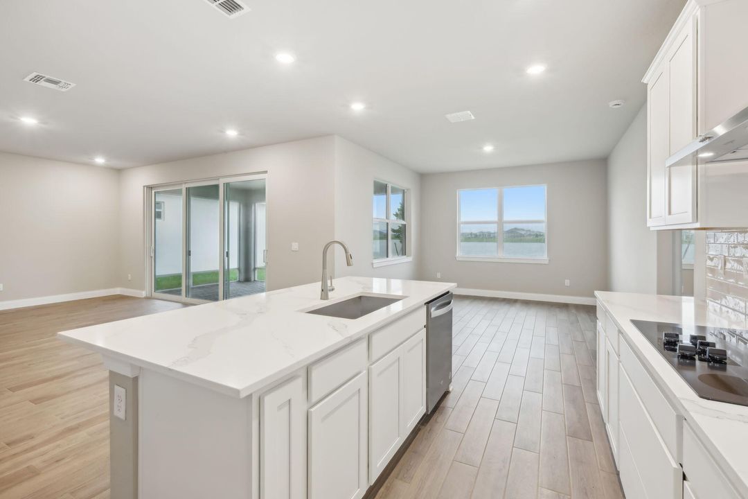 For Sale: $539,840 (3 beds, 2 baths, 2181 Square Feet)