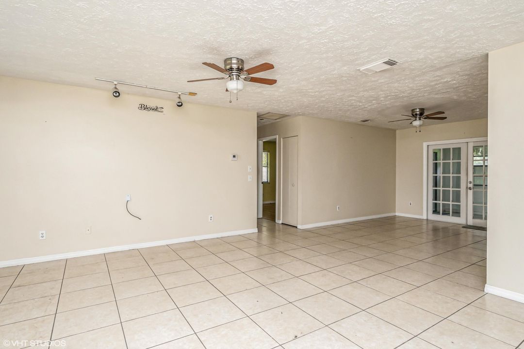 For Sale: $319,900 (3 beds, 2 baths, 1312 Square Feet)