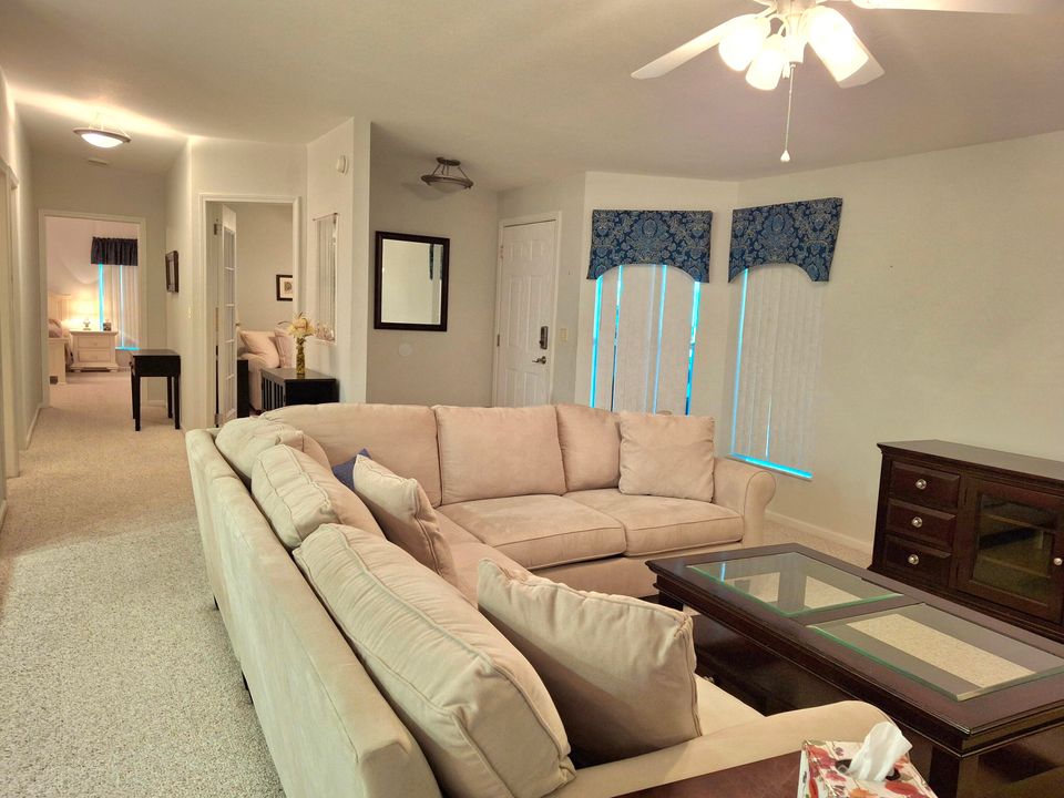 For Sale: $179,900 (2 beds, 2 baths, 1609 Square Feet)