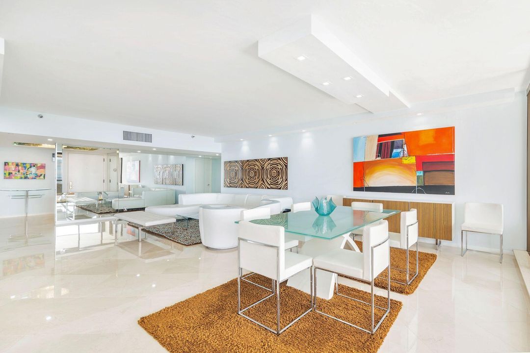 For Sale: $1,200,000 (2 beds, 2 baths, 2444 Square Feet)