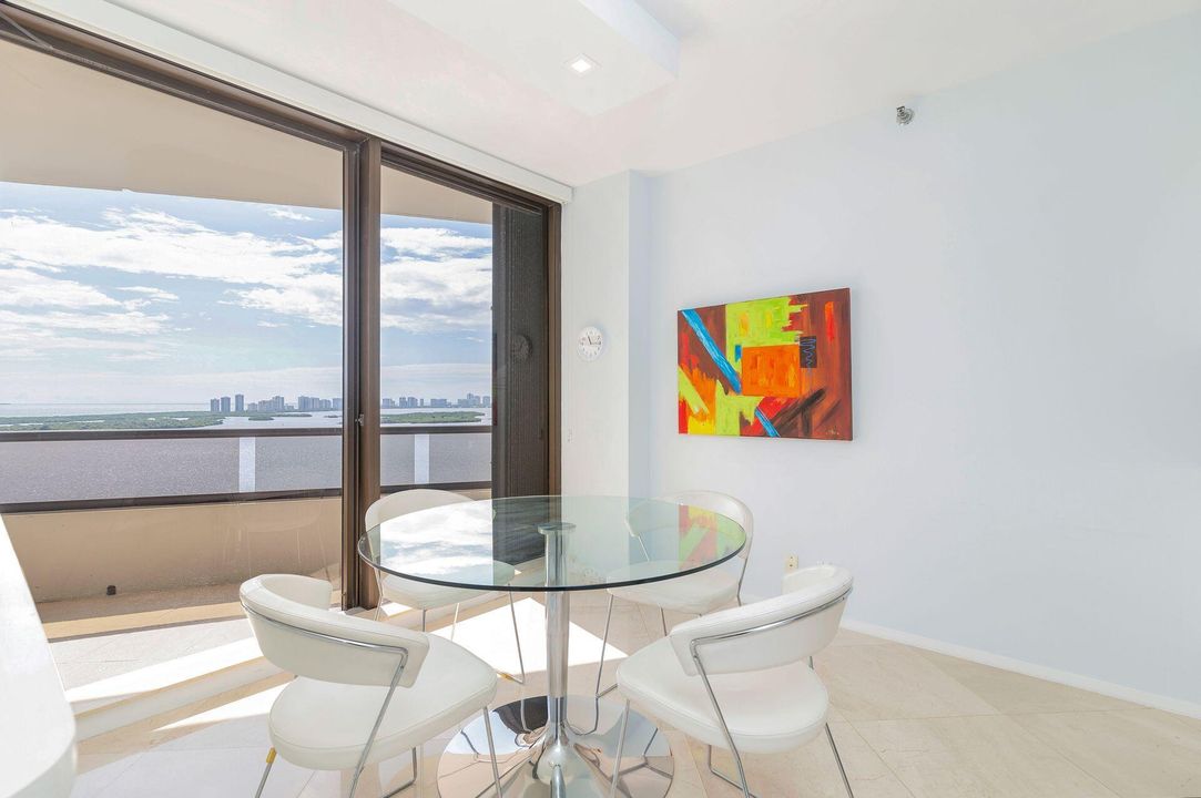 For Sale: $1,200,000 (2 beds, 2 baths, 2444 Square Feet)