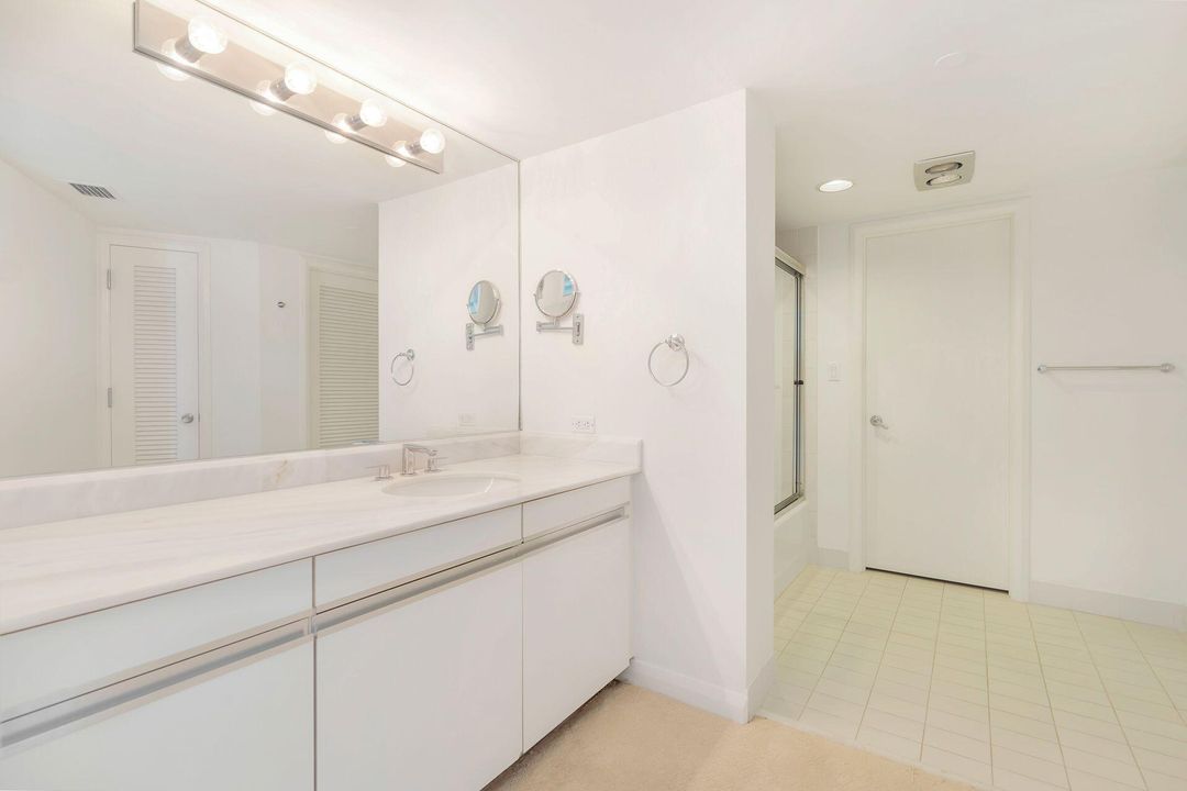 For Sale: $1,200,000 (2 beds, 2 baths, 2444 Square Feet)