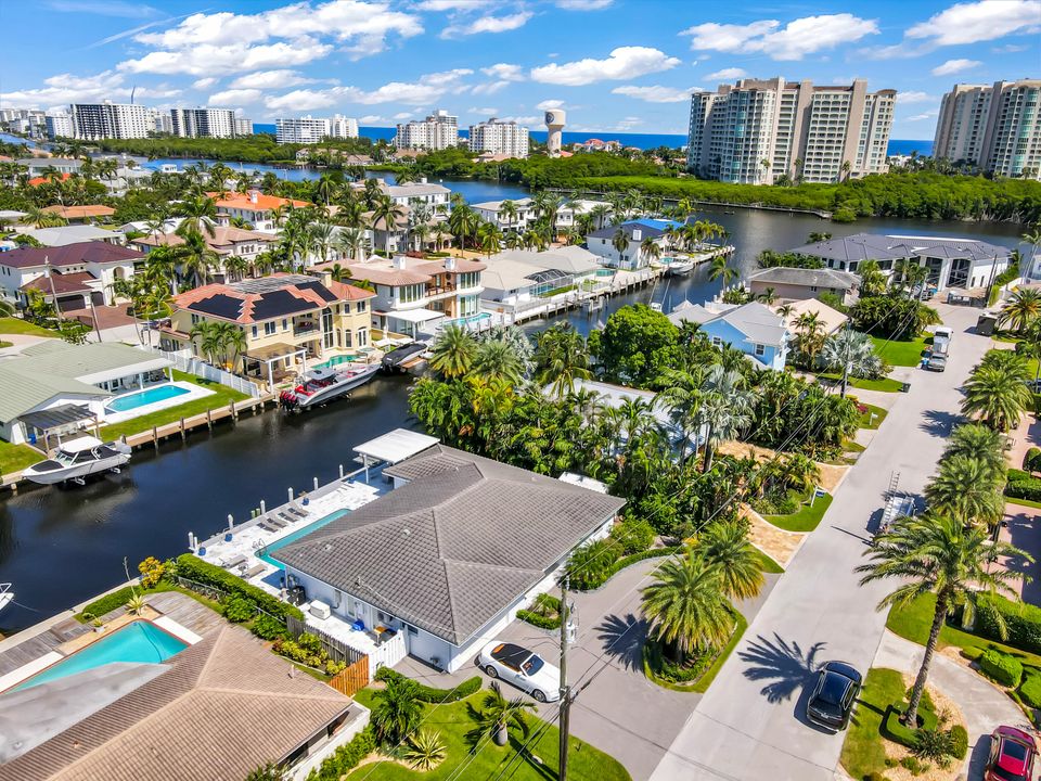 For Sale: $2,700,000 (4 beds, 2 baths, 2230 Square Feet)