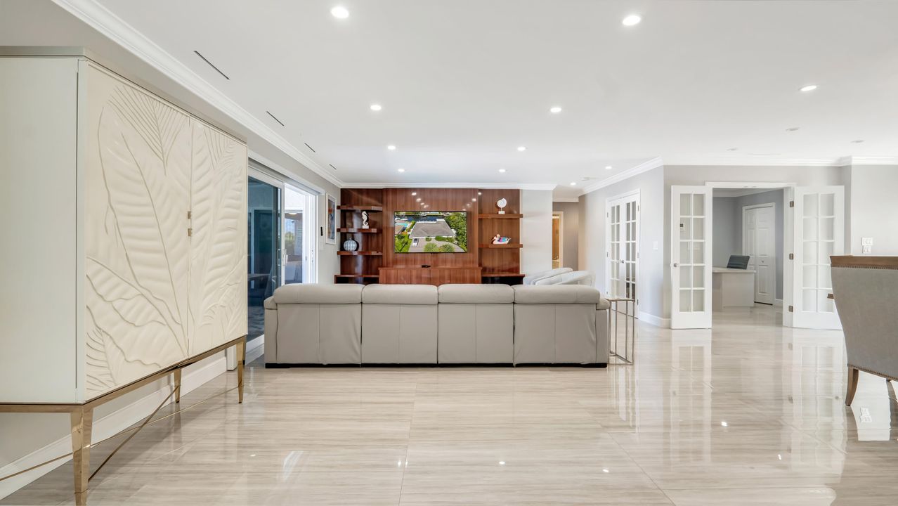 For Sale: $2,700,000 (4 beds, 2 baths, 2230 Square Feet)